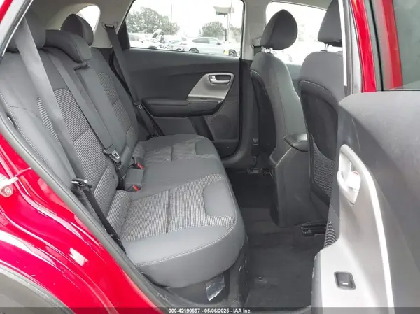 KNDCB3LCXJ5177772 2018 KIA NIRO - Image 8
