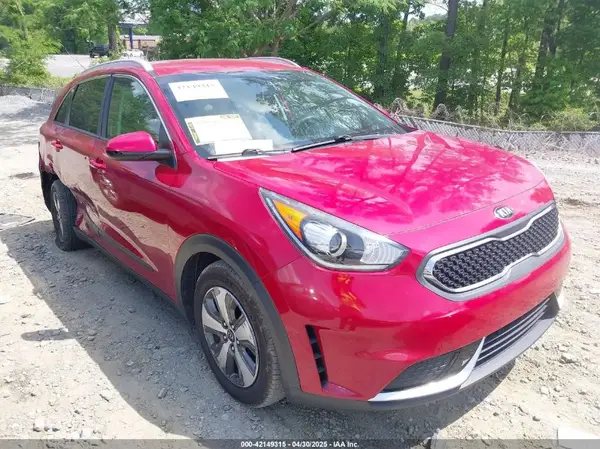 KNDCB3LCXJ5190196 2018 KIA NIRO - Image 1