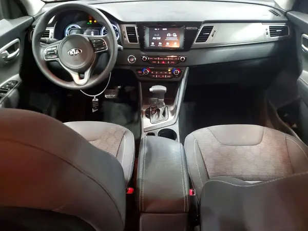 KNDCB3LCXJ5190246 2018 KIA NIRO - Image 8