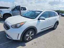 KNDCB3LCXJ5203495 2018 KIA NIRO
