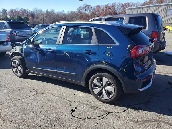 KNDCB3LCXJ5206137 2018 KIA NIRO - Image 2