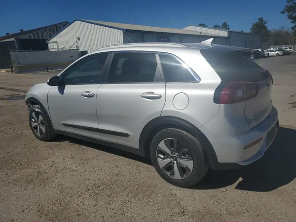 KNDCB3LCXJ5207496 2018 KIA NIRO - Image 2