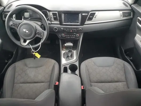 KNDCB3LCXJ5210463 2018 KIA NIRO - Image 8