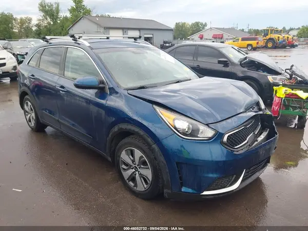 KNDCB3LCXJ5210558 2018 KIA NIRO - Image 1
