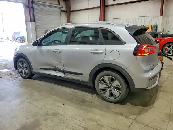 KNDCB3LCXK5231430 2019 KIA NIRO - Image 2