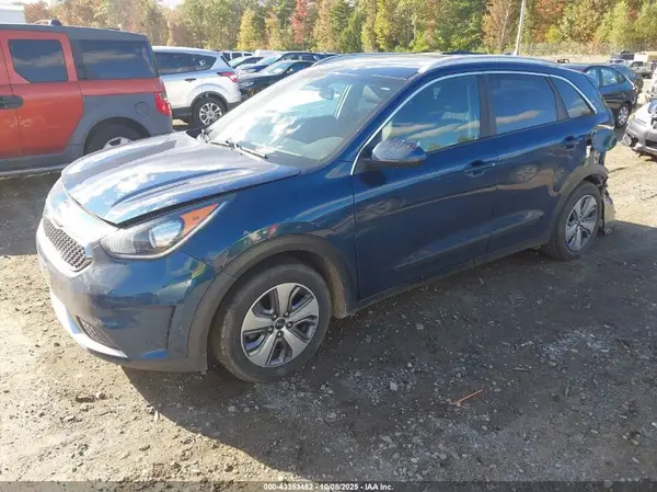 KNDCB3LCXK5244162 2019 KIA NIRO - Image 2