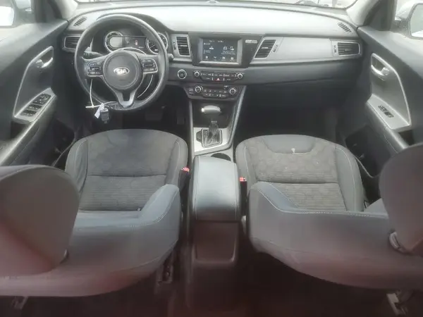 KNDCB3LCXK5250303 2019 KIA NIRO - Image 8