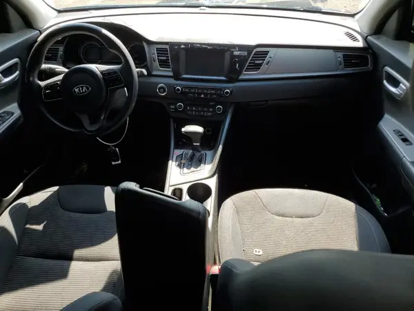 KNDCB3LCXK5251645 2019 KIA NIRO - Image 8