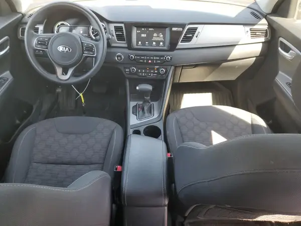 KNDCB3LCXK5252083 2019 KIA NIRO - Image 8