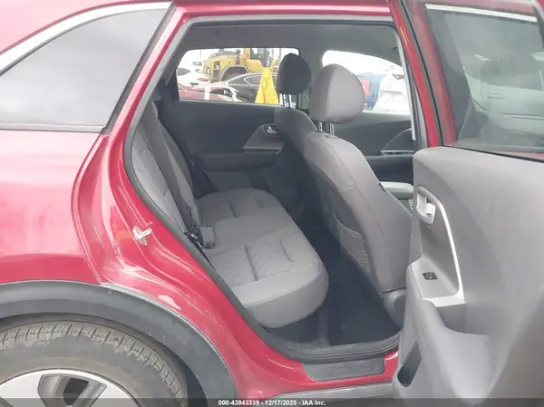 KNDCB3LCXK5255324 2019 KIA NIRO - Image 8