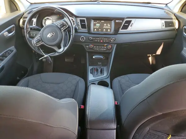 KNDCB3LCXK5256005 2019 KIA NIRO - Image 8