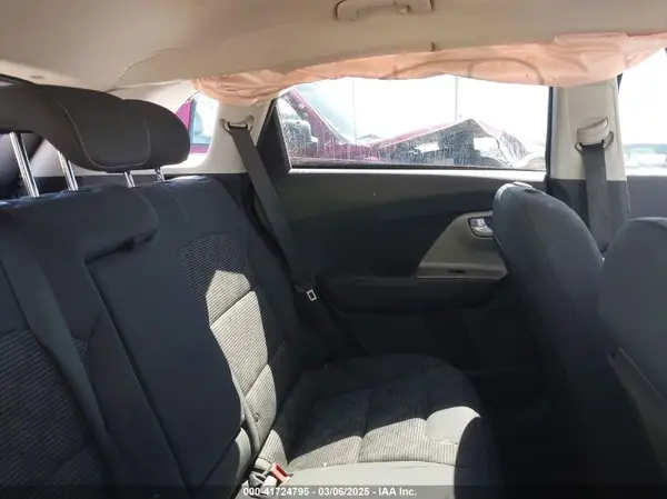 KNDCB3LCXK5257171 2019 KIA NIRO - Image 8