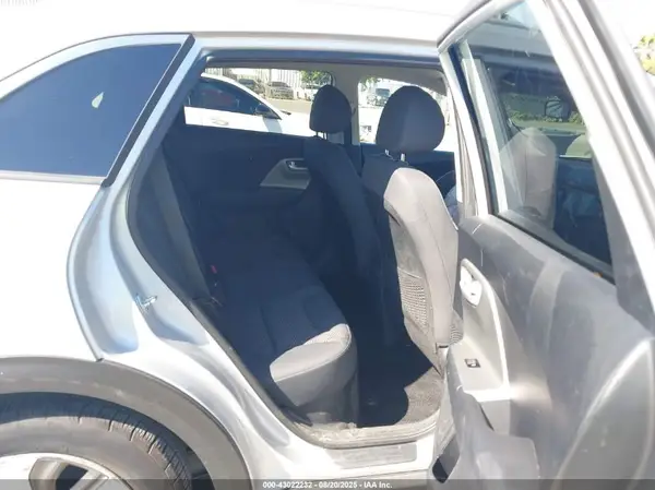 KNDCB3LCXK5259812 2019 KIA NIRO - Image 8