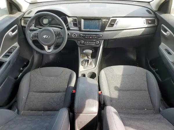 KNDCB3LCXK5261026 2019 KIA NIRO - Image 8