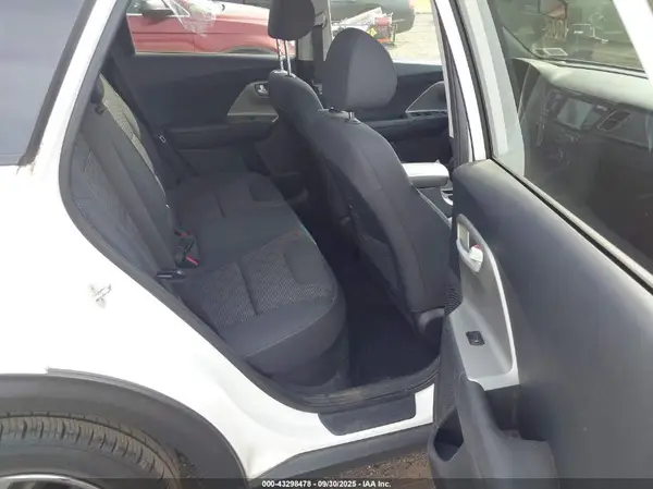 KNDCB3LCXK5262841 2019 KIA NIRO - Image 8