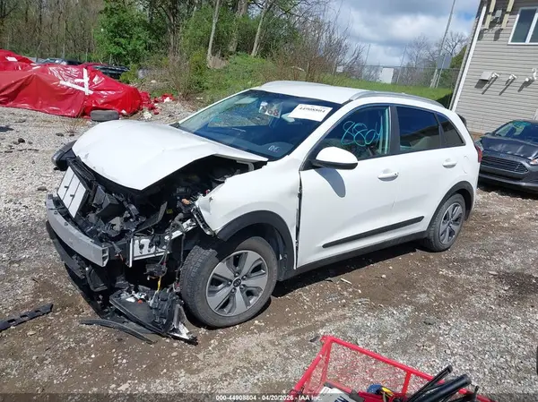 KNDCB3LCXK5294141 2019 KIA NIRO - Image 2