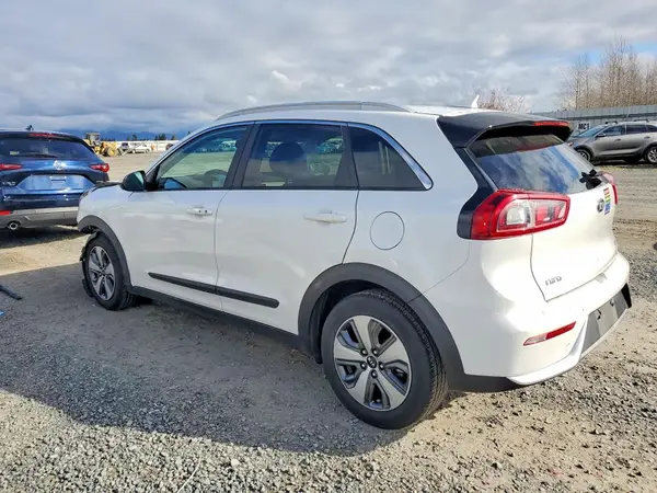 KNDCB3LCXK5300374 2019 KIA NIRO - Image 2