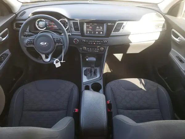 KNDCB3LCXK5322679 2019 KIA NIRO - Image 8