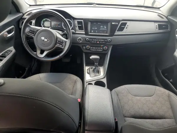 KNDCB3LCXK5340647 2019 KIA NIRO - Image 8