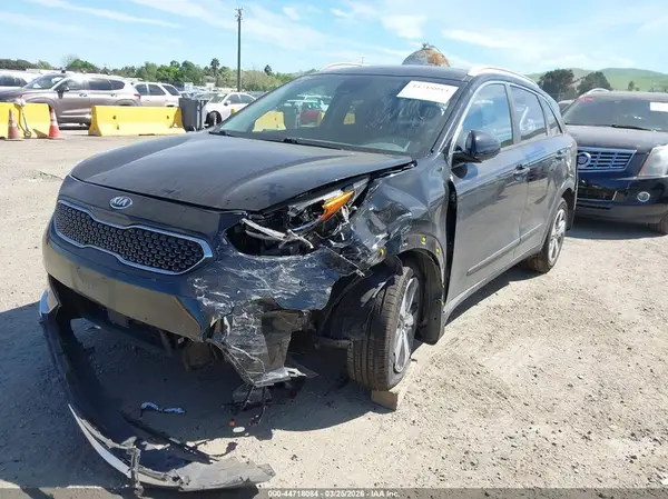 KNDCB3LCXK5346724 2019 KIA NIRO - Image 2