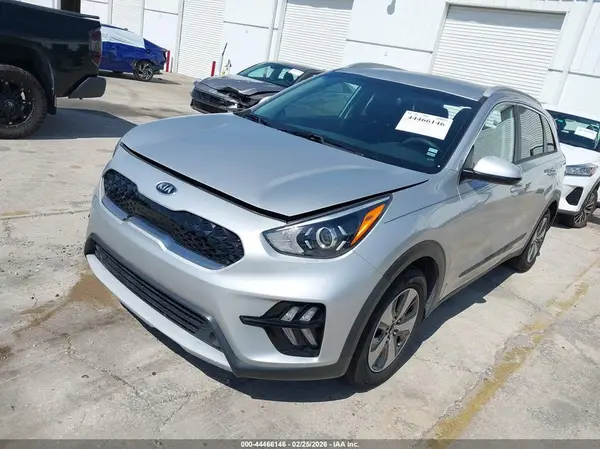 KNDCB3LCXL5359846 2020 KIA NIRO - Image 2
