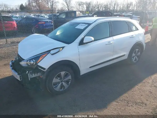 KNDCB3LCXL5370202 2020 KIA NIRO - Image 2