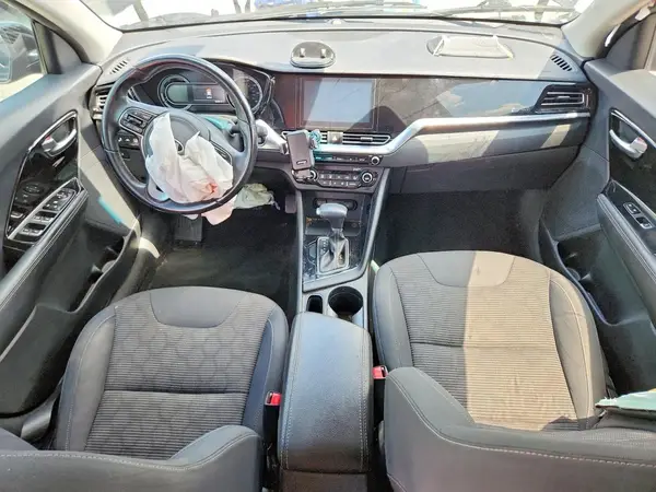 KNDCB3LCXL5392782 2020 KIA NIRO - Image 8