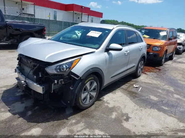 KNDCB3LCXM5469281 2021 KIA NIRO - Image 2