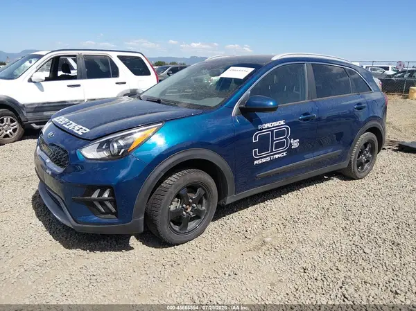 KNDCB3LCXM5470060 2021 KIA NIRO - Image 2