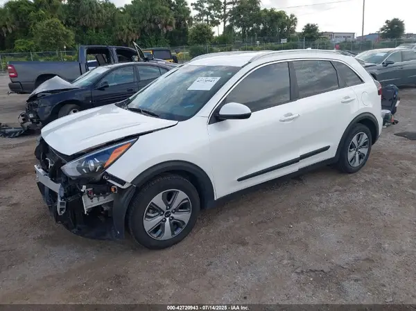 KNDCB3LCXM5470141 2021 KIA NIRO - Image 2