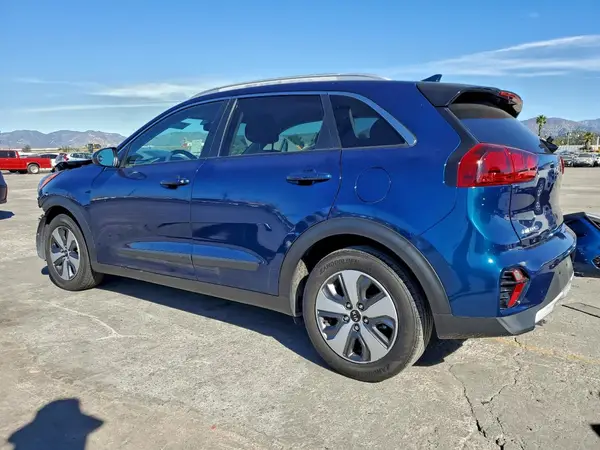 KNDCB3LCXM5477378 2021 KIA NIRO - Image 2