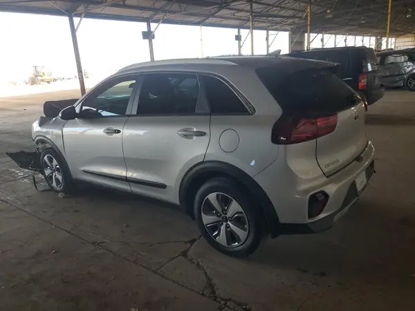KNDCB3LCXM5486565 2021 KIA NIRO - Image 2