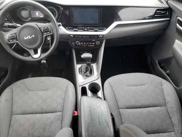KNDCB3LCXN5499270 2022 KIA NIRO - Image 8