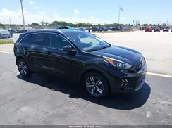 KNDCB3LCXN5500577 2022 KIA NIRO