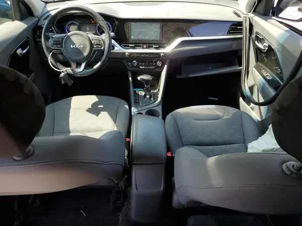 KNDCB3LCXN5509571 2022 KIA NIRO - Image 8