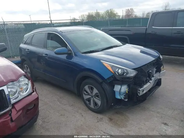 KNDCB3LCXN5512079 2022 KIA NIRO - Image 1