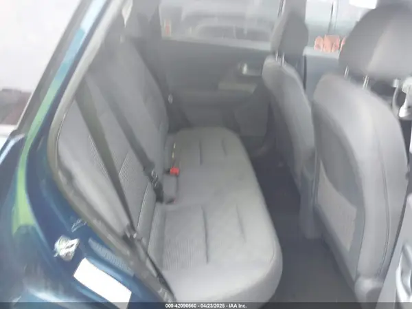 KNDCB3LCXN5512079 2022 KIA NIRO - Image 8