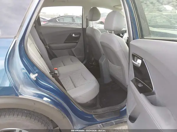 KNDCB3LCXN5513748 2022 KIA NIRO - Image 8