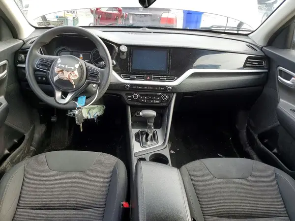 KNDCB3LCXN5515399 2022 KIA NIRO - Image 8
