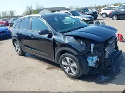 KNDCB3LCXN5525320 2022 KIA NIRO