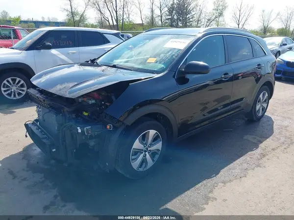 KNDCB3LCXN5525320 2022 KIA NIRO - Image 2