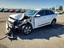 KNDCB3LCXN5547978 2022 KIA NIRO