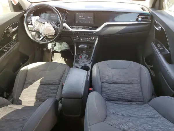 KNDCB3LCXN5548032 2022 KIA NIRO - Image 8