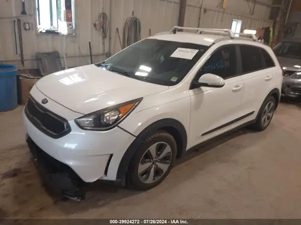 KNDCC3LC0H5037138 2017 KIA NIRO - Image 2