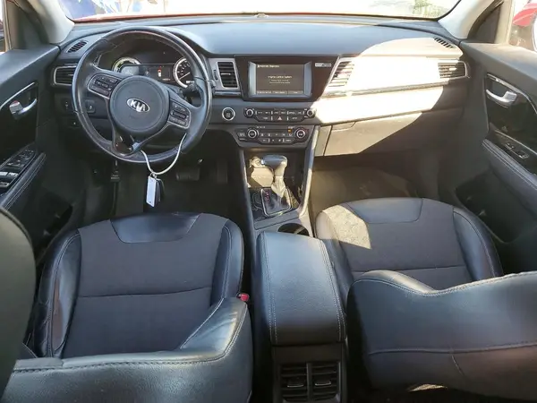KNDCC3LC0H5037513 2017 KIA NIRO - Image 8