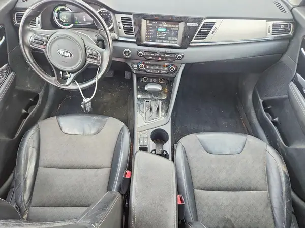 KNDCC3LC0H5042212 2017 KIA NIRO - Image 8