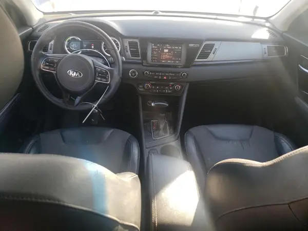 KNDCC3LC0H5048477 2017 KIA NIRO - Image 8