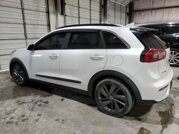 KNDCC3LC0H5055039 2017 KIA NIRO - Image 2