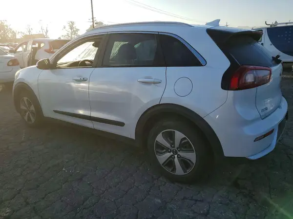 KNDCC3LC0H5057518 2017 KIA NIRO - Image 2