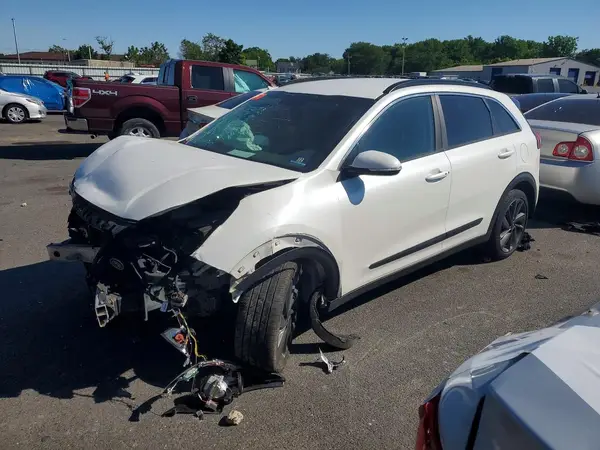 KNDCC3LC0H5061794 2017 KIA NIRO - Image 1